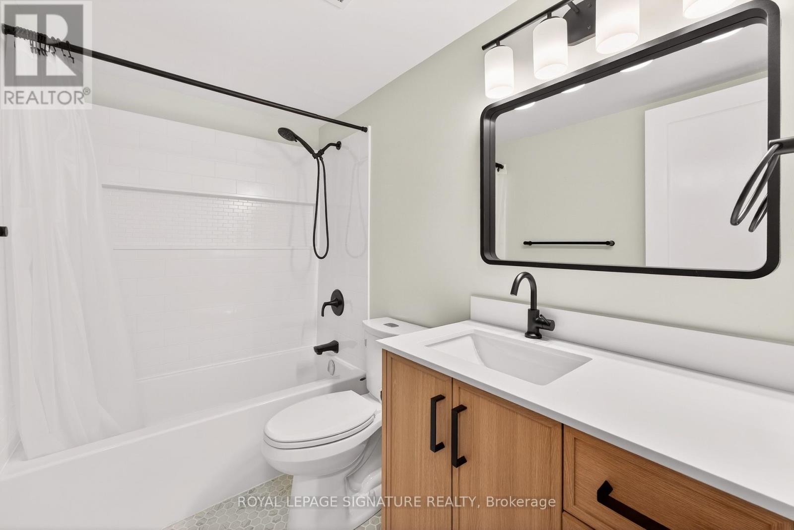 309 - 60 Inverlochy Boulevard, Markham (Royal Orchard), Ontario  L3T 4T7 - Photo 12 - N13211538