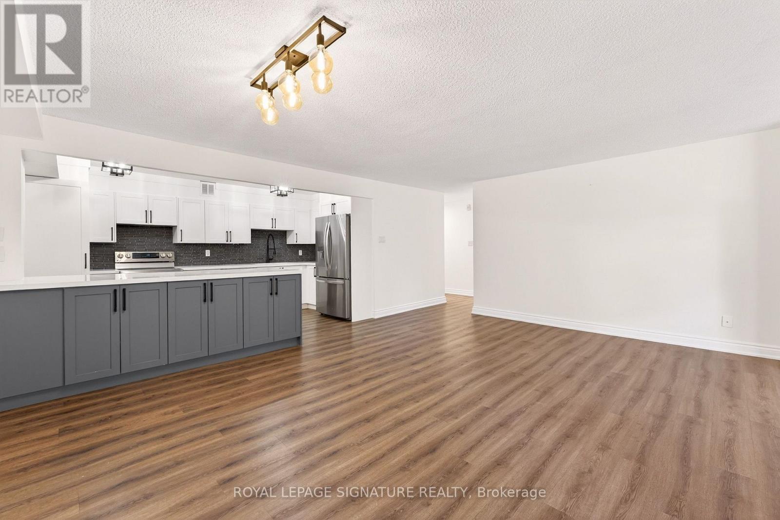 309 - 60 Inverlochy Boulevard, Markham (Royal Orchard), Ontario  L3T 4T7 - Photo 2 - N13211538