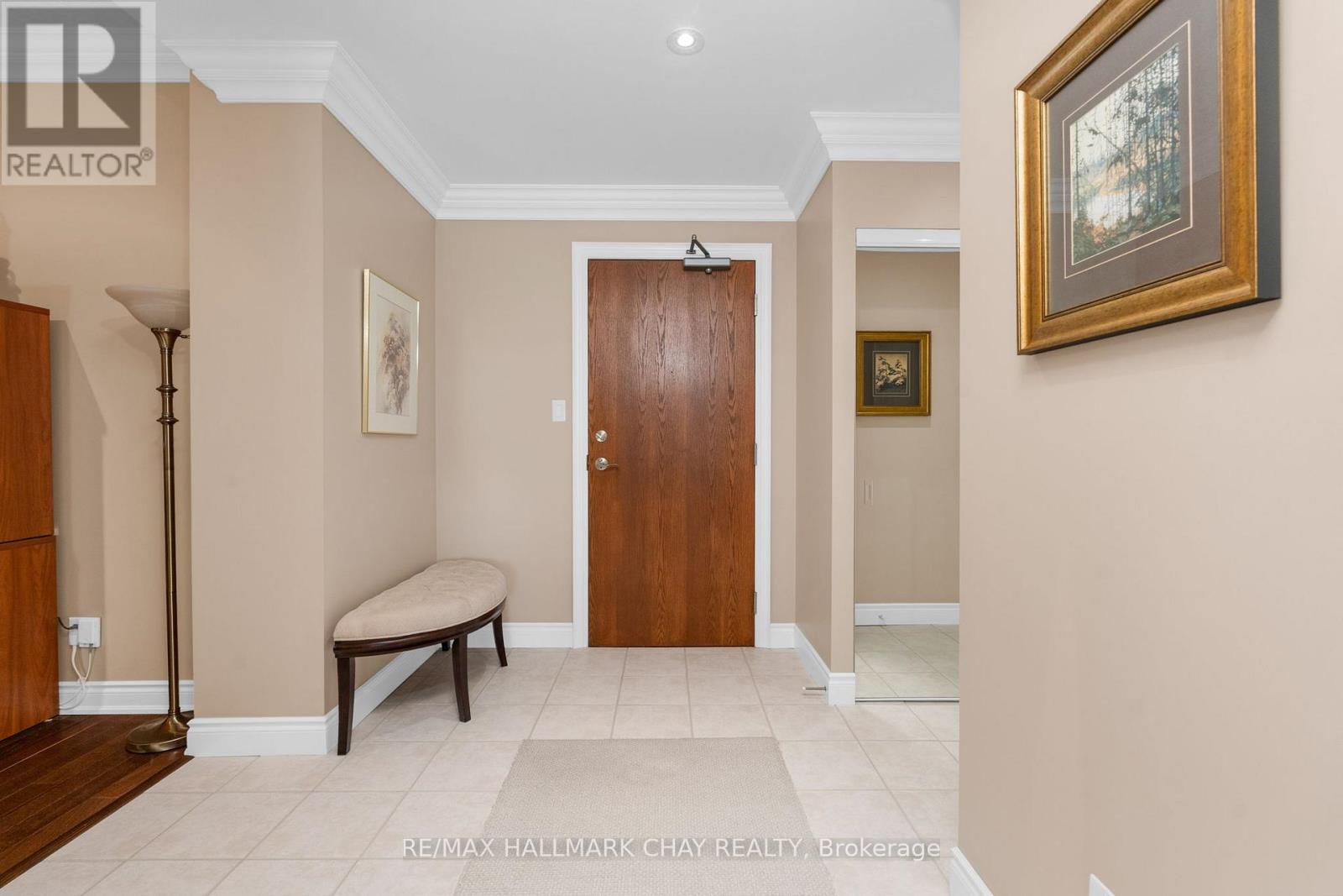 410 - 37 Ellen Street, Barrie (City Centre), Ontario  L4N 6G2 - Photo 4 - S13211472