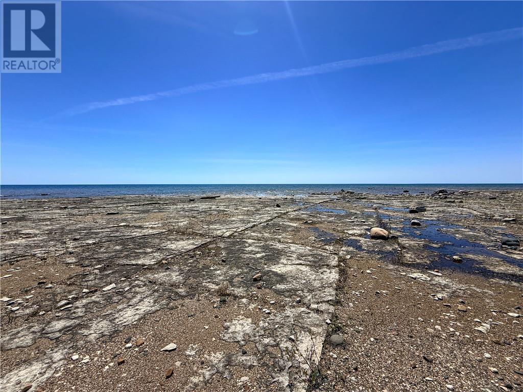 715 Lake Huron Drive, Spring  Bay, Ontario  P0P 2B0 - Photo 14 - 2127366