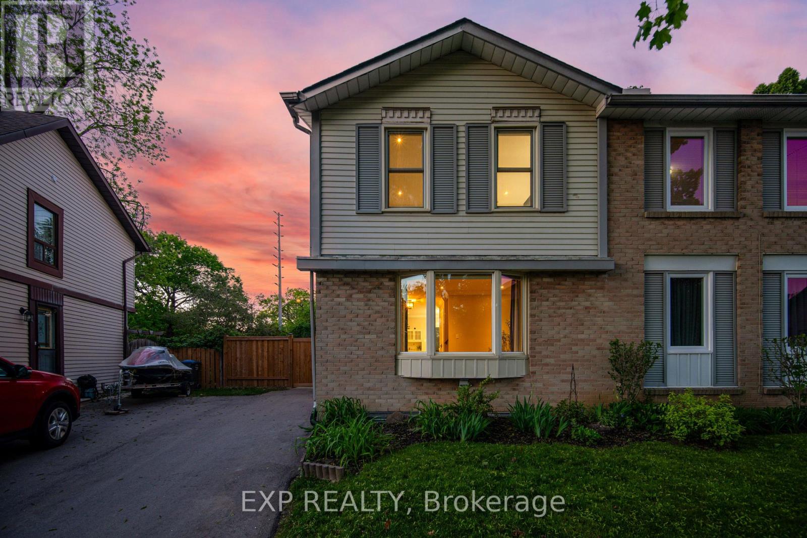 678 Green Meadow Crescent, Mississauga, Ontario  L5A 2V2 - Photo 1 - W13211502