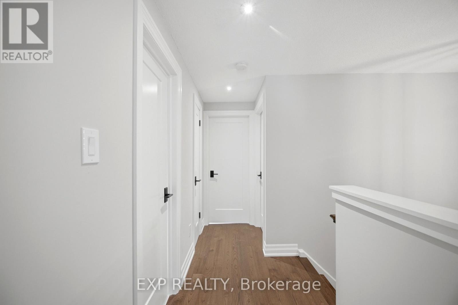 678 Green Meadow Crescent, Mississauga, Ontario  L5A 2V2 - Photo 17 - W13211502