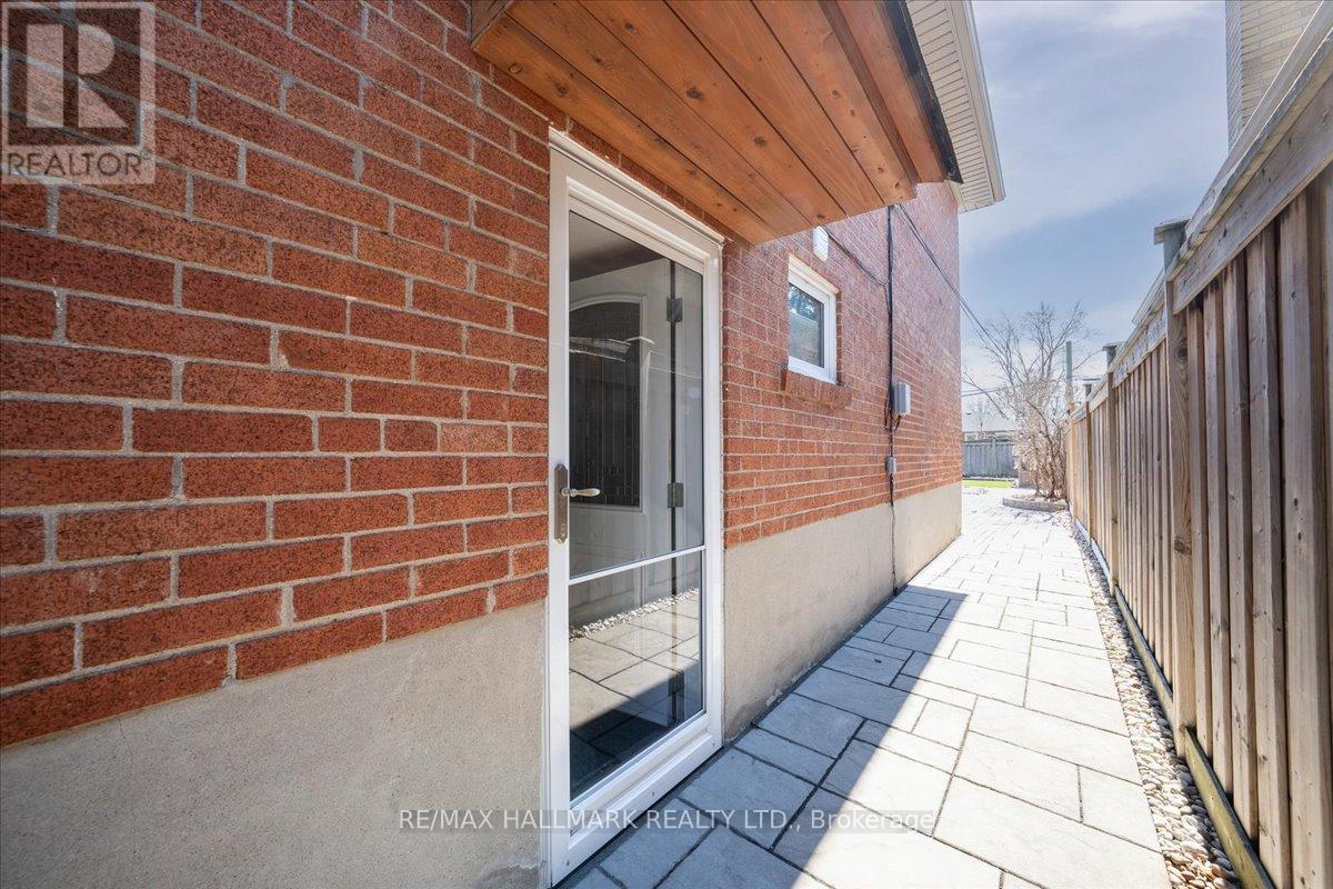 25 Fenley Drive, Toronto, Ontario  M9R 1M3 - Photo 14 - W13211522