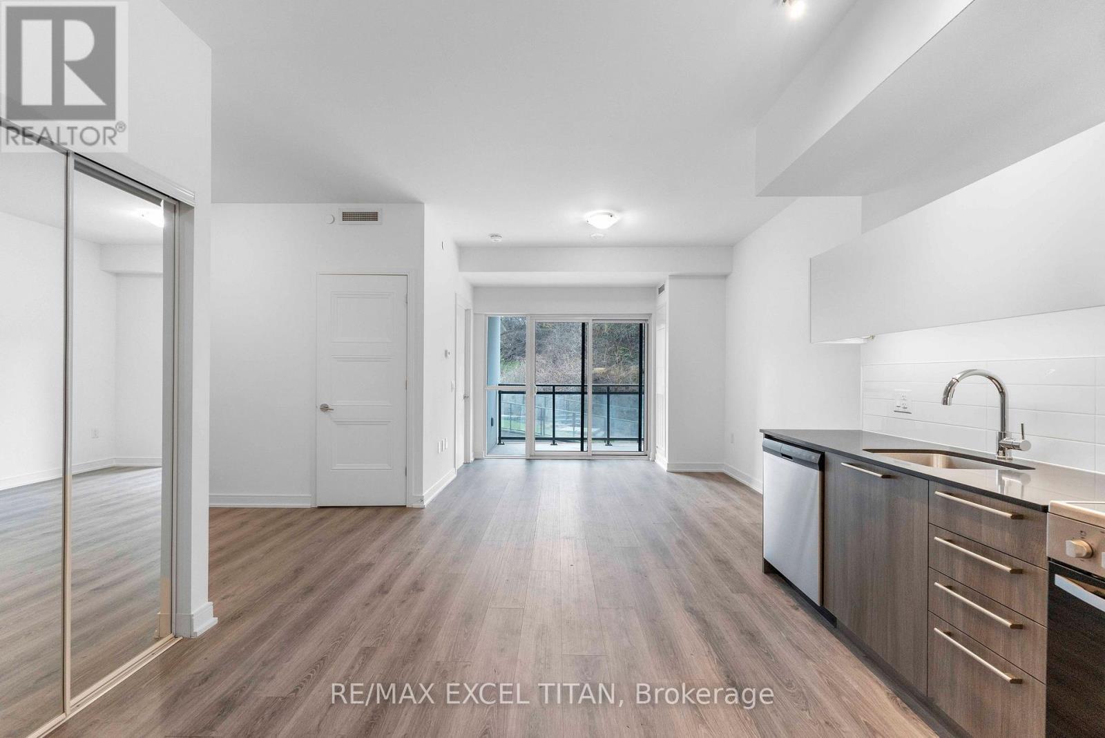 205 - 25 Neighbourhood Lane, Toronto, Ontario M8Y 0C4 - Photo 10 - W13211536