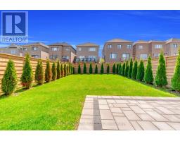 35 PINE HILL CRESCENT, Aurora, Ontario