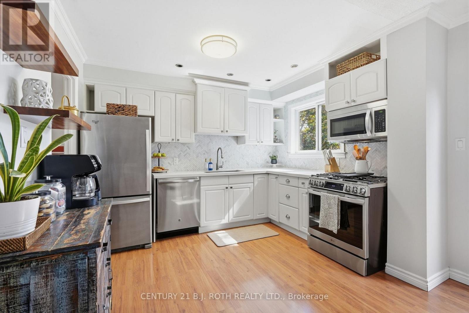 7 - 237 Steel Street, Barrie, Ontario  L4M 2H1 - Photo 6 - S13211274