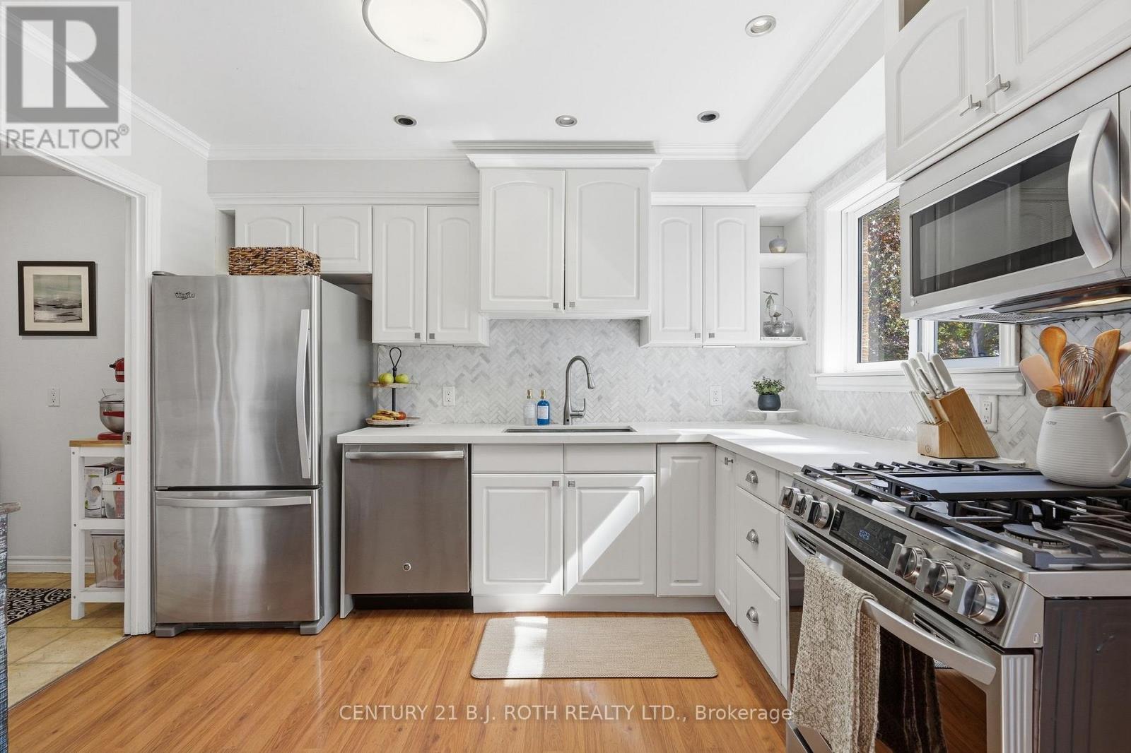 7 - 237 Steel Street, Barrie, Ontario  L4M 2H1 - Photo 7 - S13211274