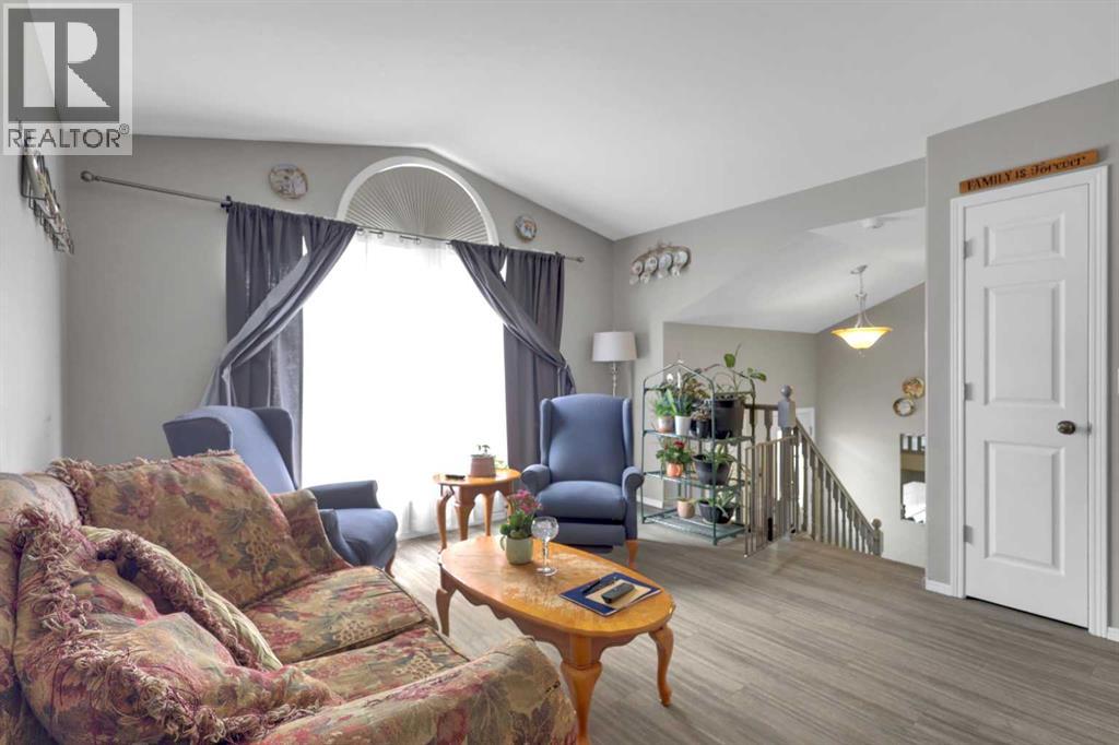 39 Old Boomer Road, Sylvan Lake, Alberta  T4S 1Z1 - Photo 6 - A2314007