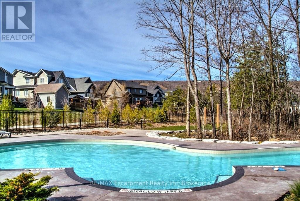 212 Courtland Street, Blue Mountains, Ontario  L9Y 4E4 - Photo 40 - X12928684