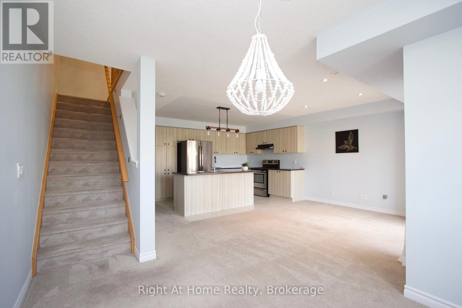 49 Far North Court, Oshawa, Ontario  L1L 0J5 - Photo 11 - E13211636