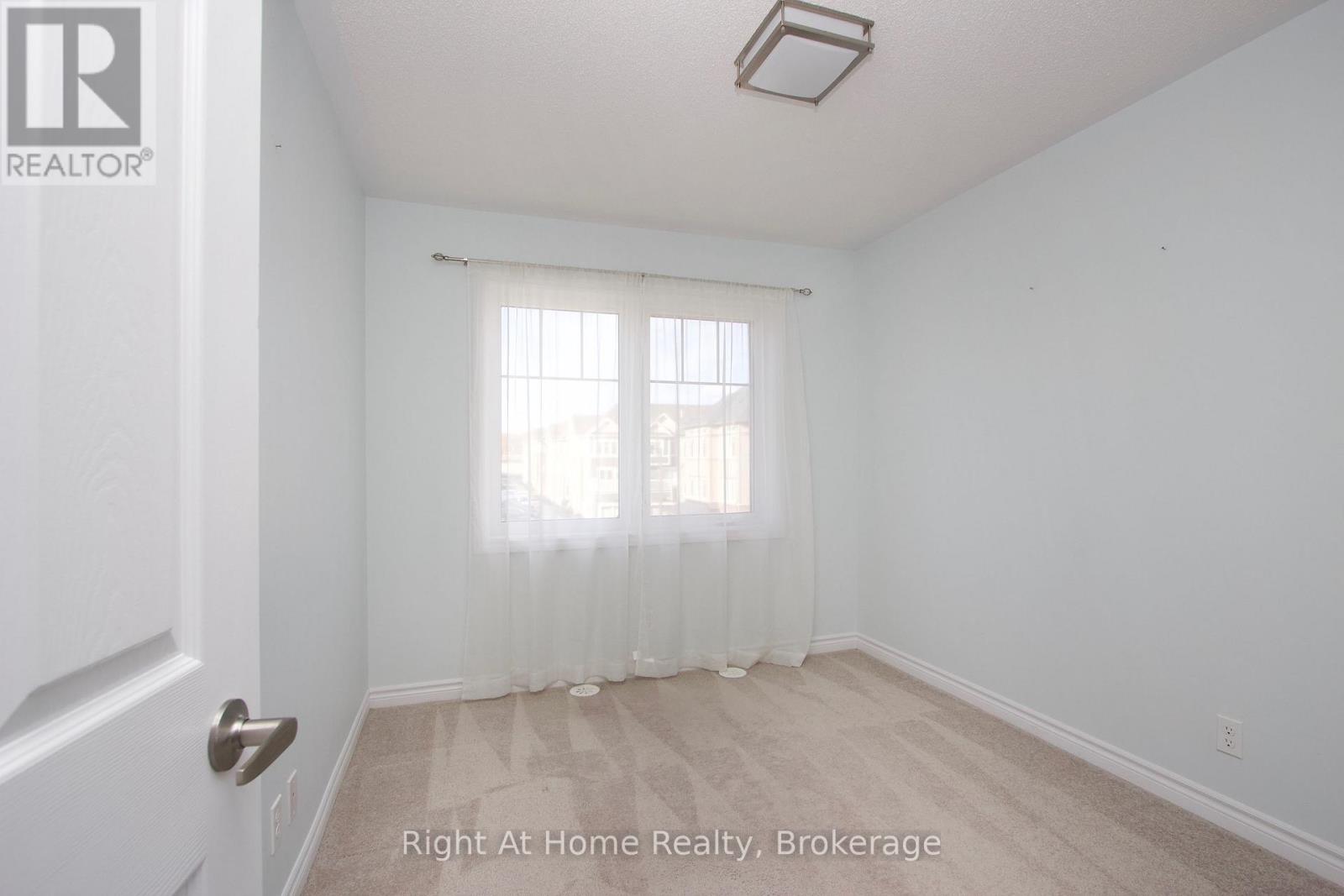 49 Far North Court, Oshawa, Ontario  L1L 0J5 - Photo 20 - E13211636