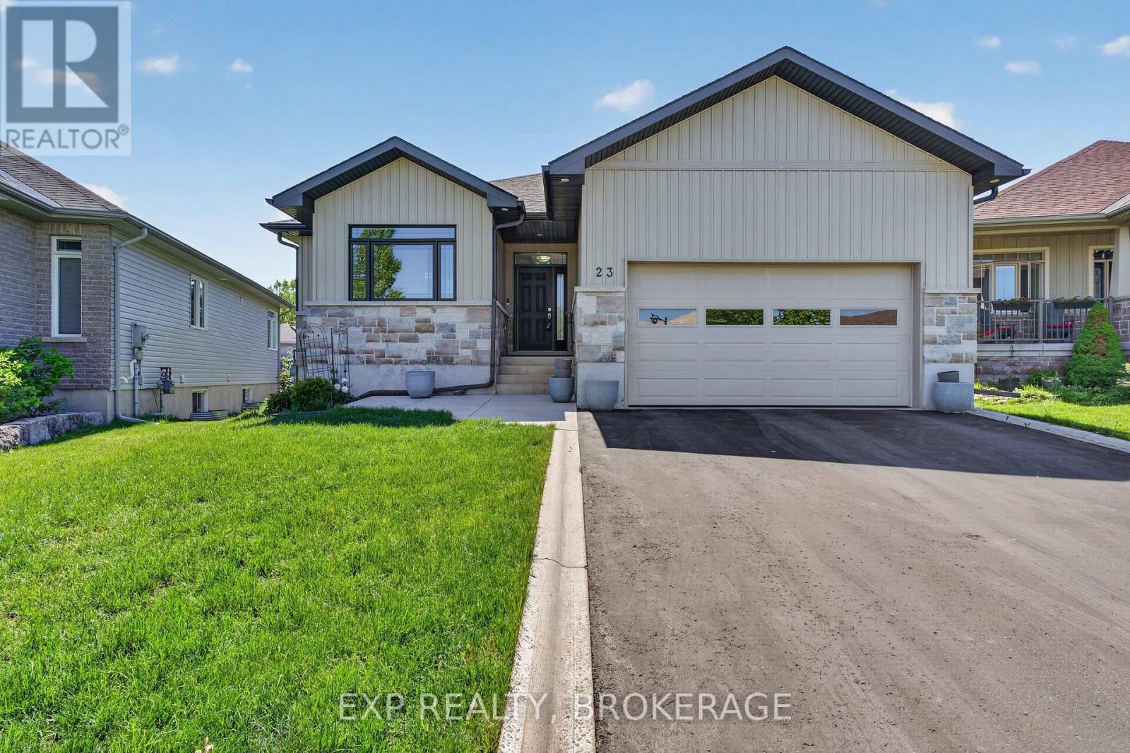 23 ADMIRAL'S COURT, Loyalist, Ontario