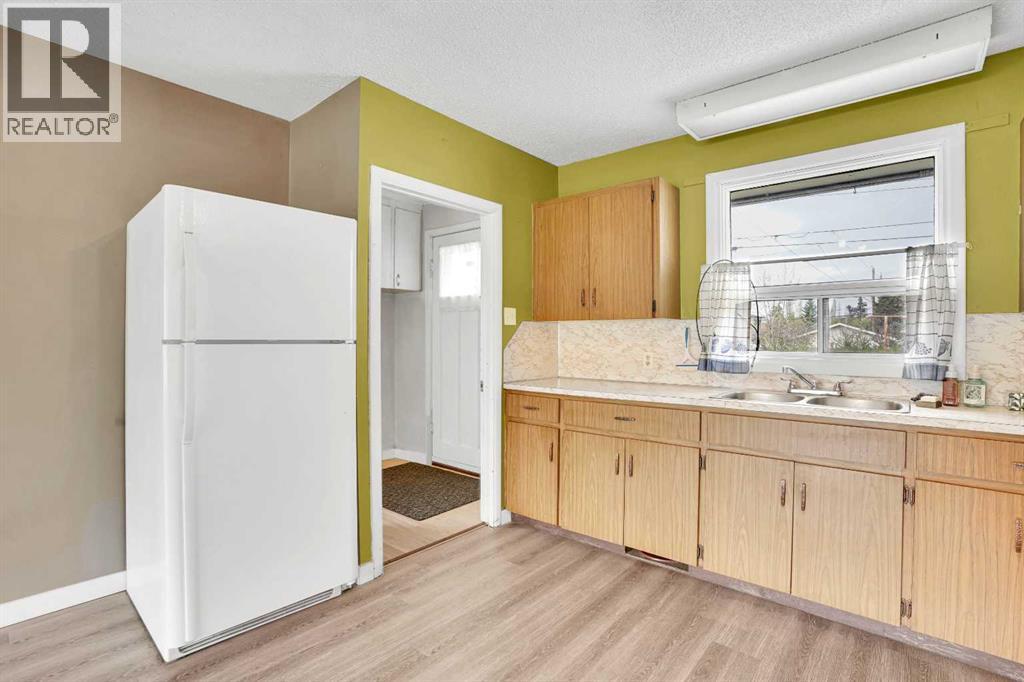 8316 43 Avenue Nw, Calgary, Alberta  T3B 1X9 - Photo 9 - A2308433