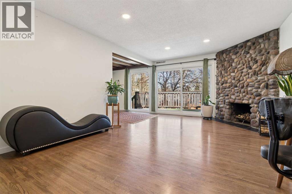 11175 Sacramento Drive Sw, Calgary, Alberta  T2W 0J6 - Photo 3 - A2315072