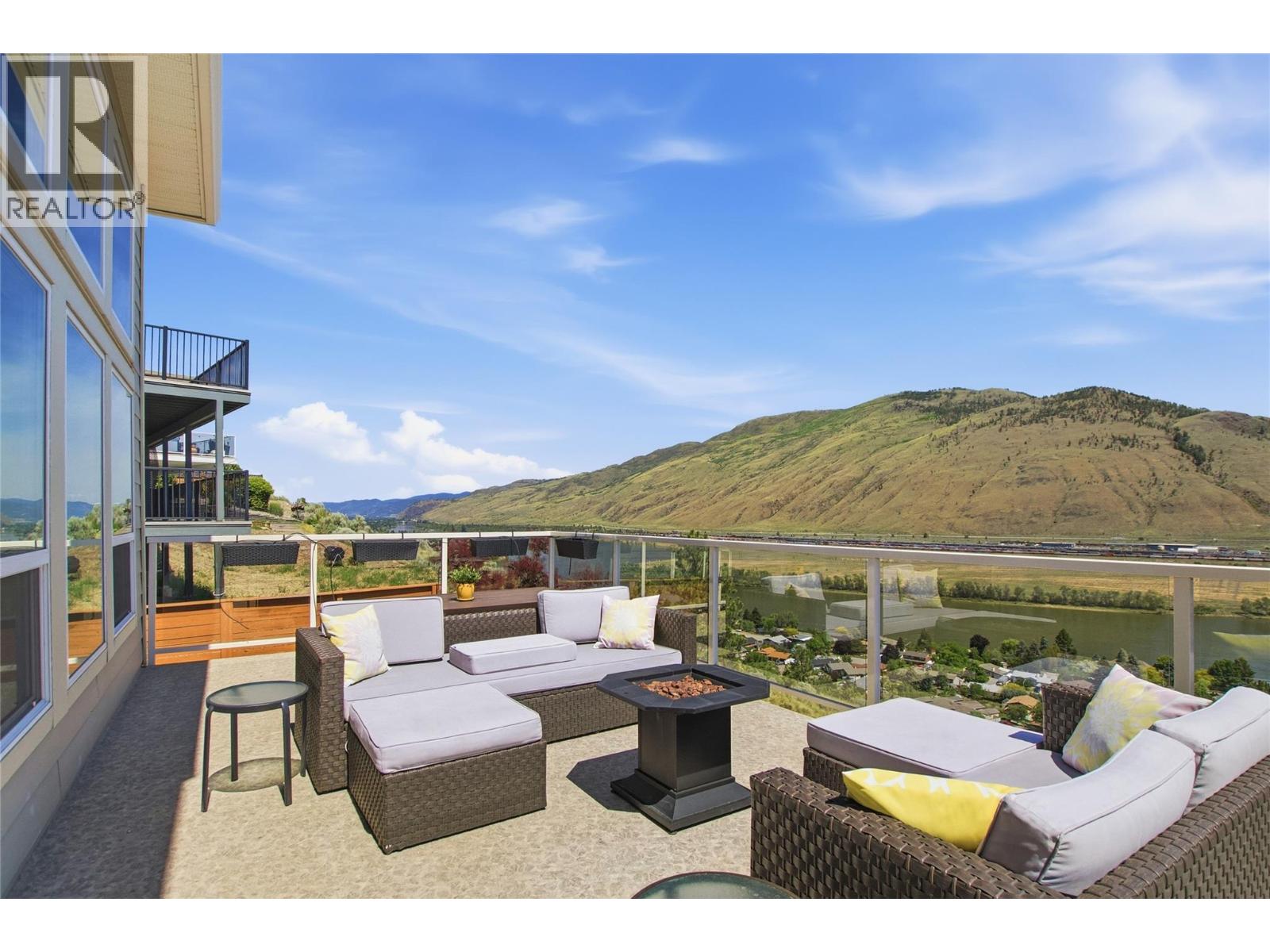 1014 Saddleback Court, Kamloops, British Columbia  V2B 0B9 - Photo 4 - 10389179