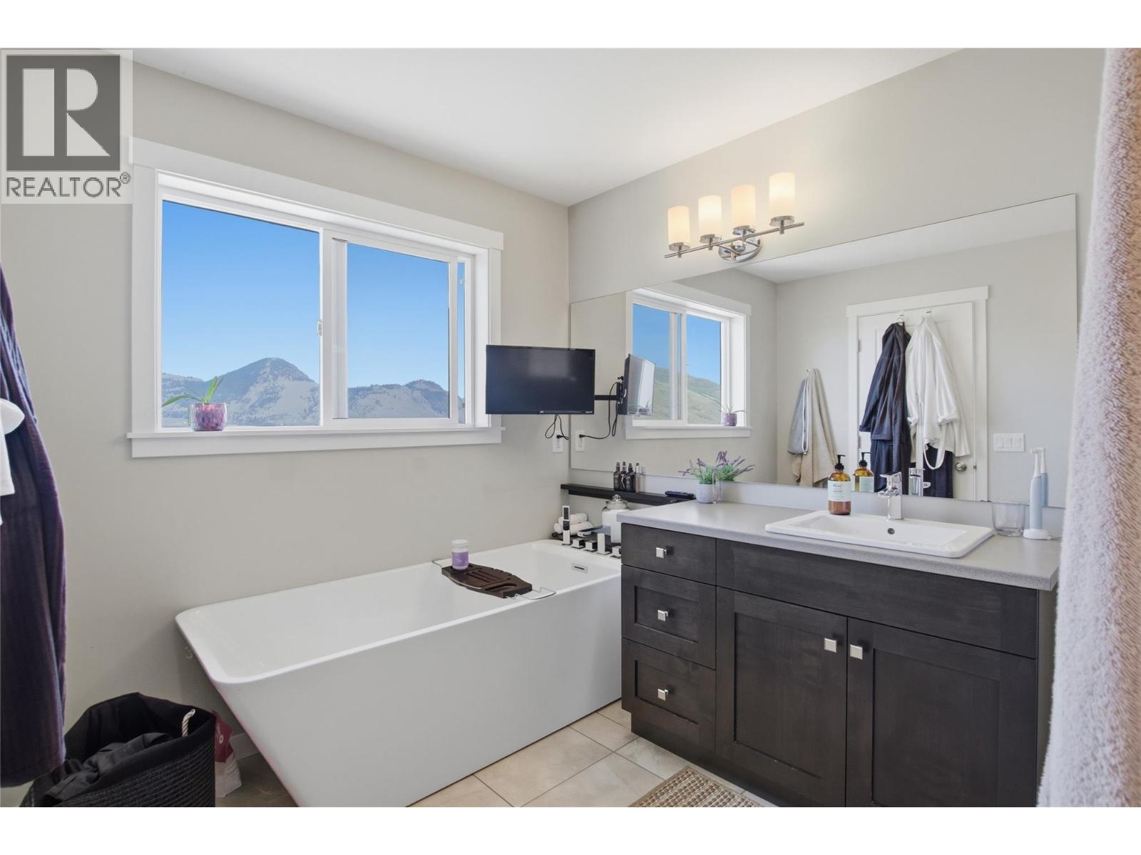 1014 Saddleback Court, Kamloops, British Columbia  V2B 0B9 - Photo 24 - 10389179