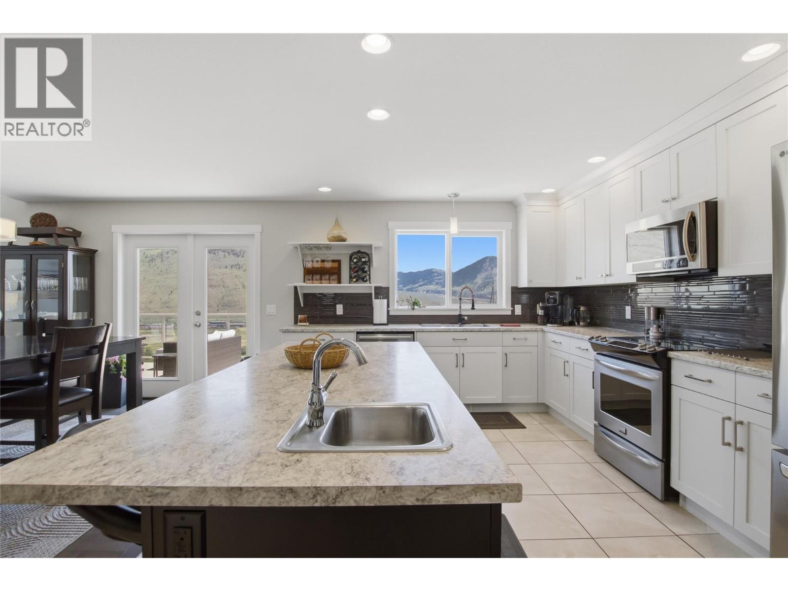 1014 Saddleback Court, Kamloops, British Columbia  V2B 0B9 - Photo 14 - 10389179