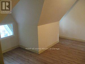 Unit 1/upper - 85 Baldwin Street, Toronto, Ontario  M5T 1L5 - Photo 8 - C13211604