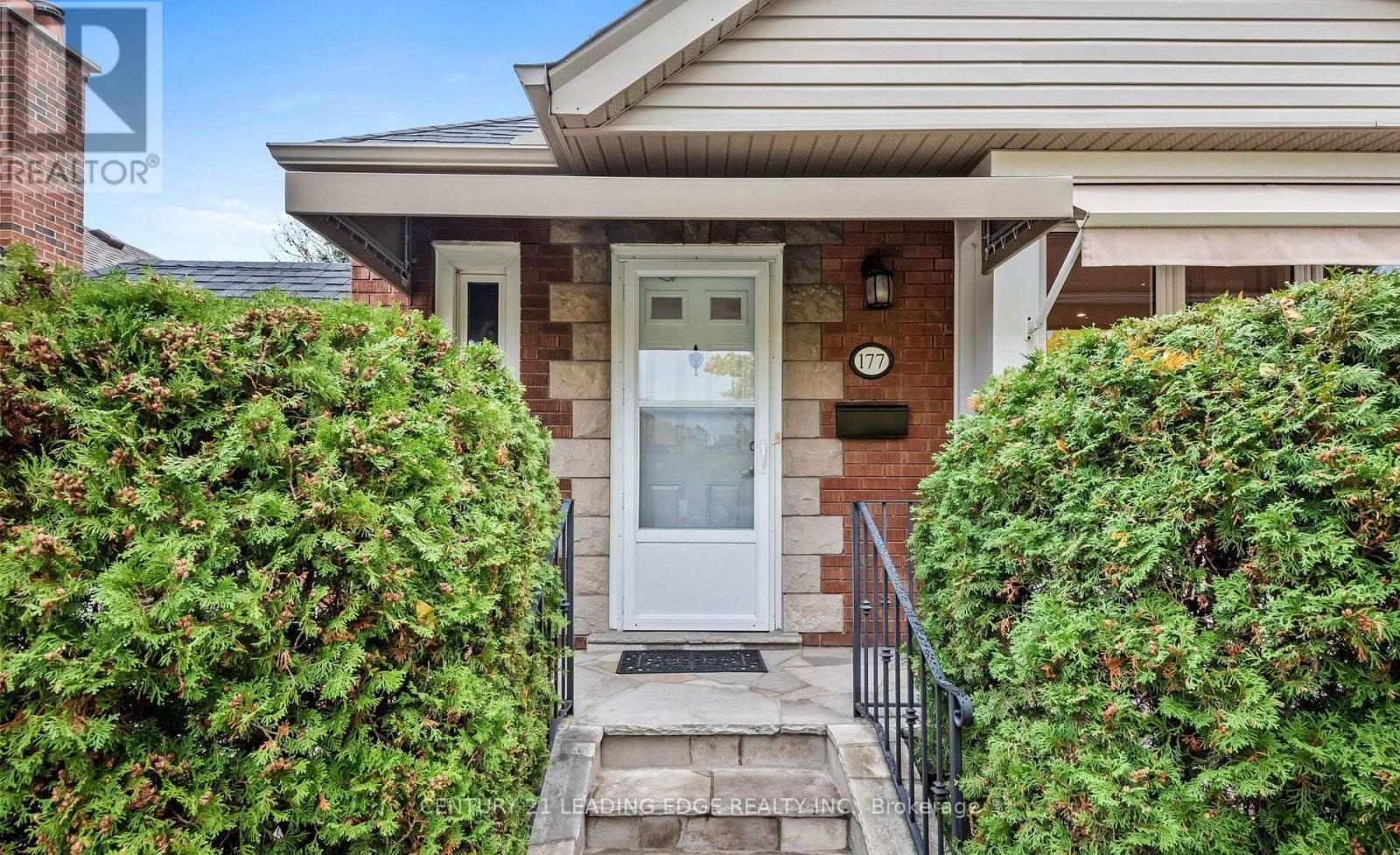 177 Fallingbrook Road, Toronto, Ontario  M1N 2V3 - Photo 2 - E13211548