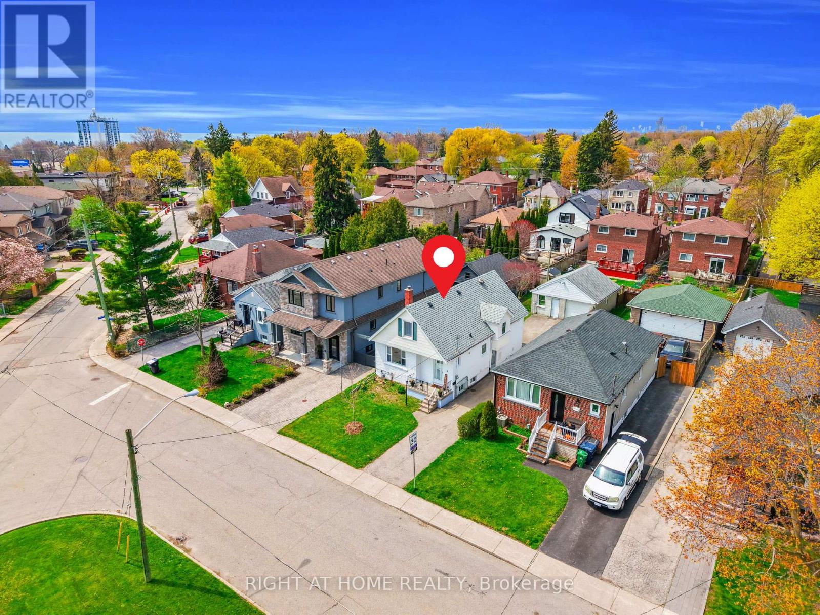 6 Vanbrugh Avenue, Toronto, Ontario  M1N 3S7 - Photo 4 - E13211644