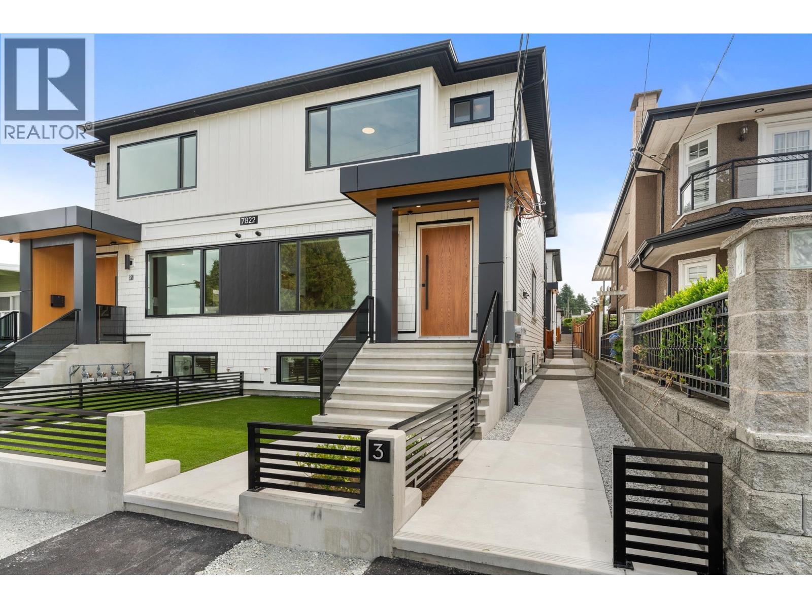 1 7822 GOODLAD STREET, Burnaby, British Columbia