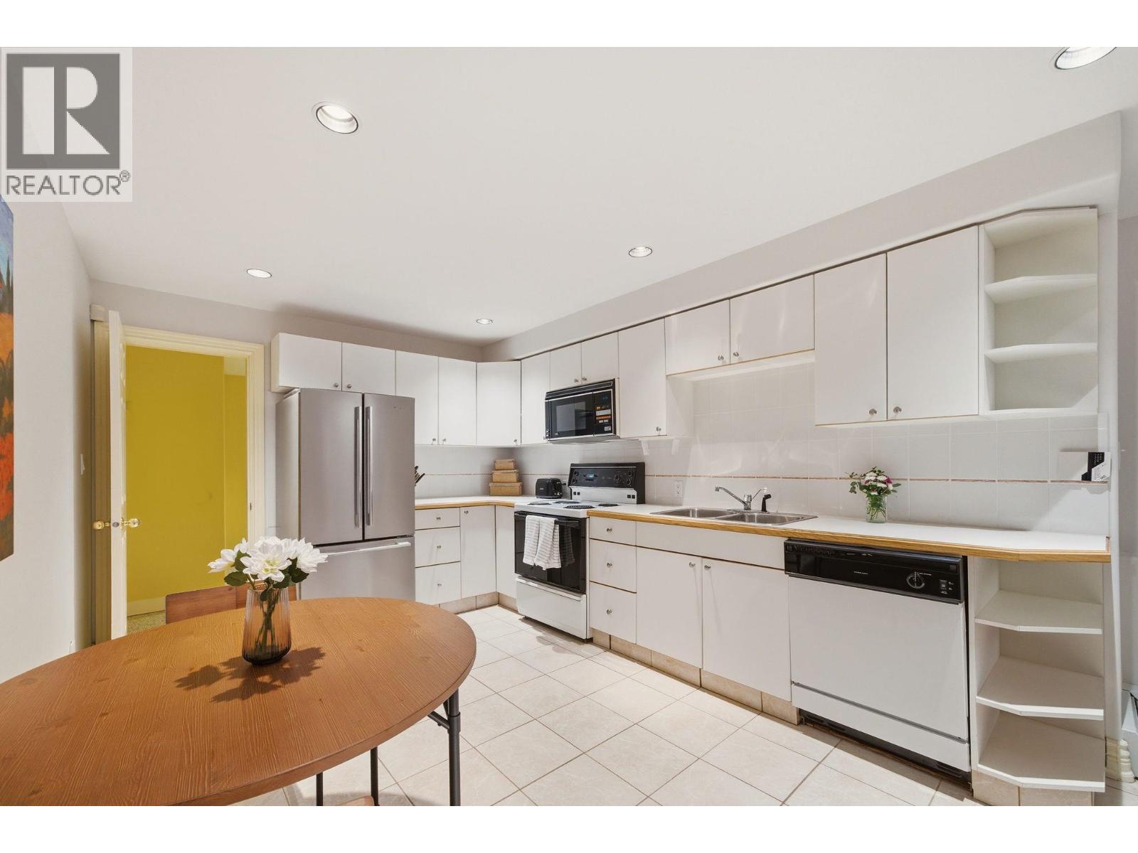 4383 Cove Cliff Road, North Vancouver, British Columbia  V7G 1Z3 - Photo 23 - R3129077