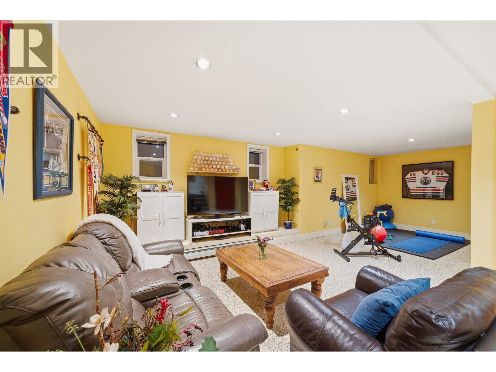 4383 Cove Cliff Road, North Vancouver, British Columbia  V7G 1Z3 - Photo 19 - R3129077