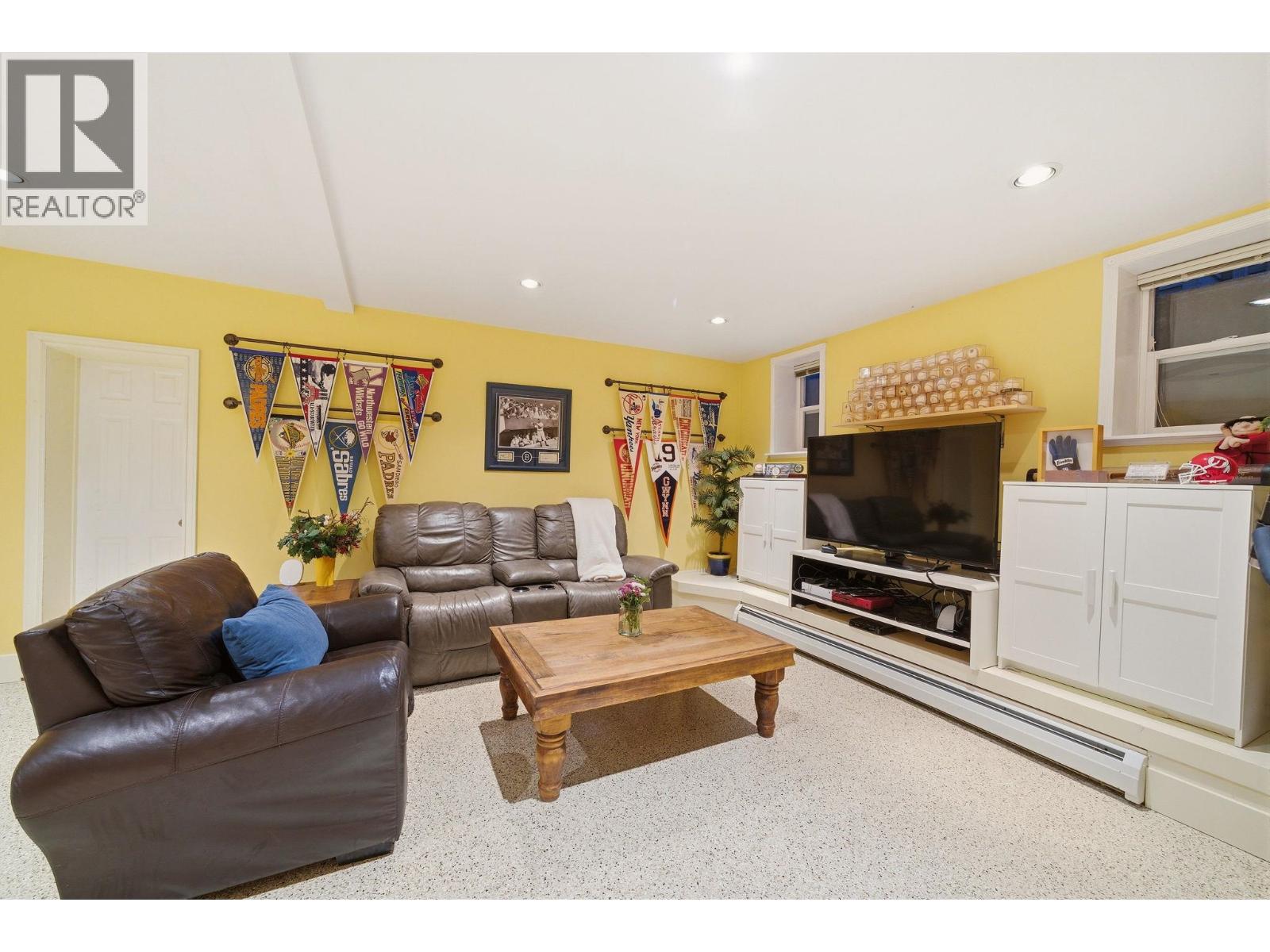 4383 Cove Cliff Road, North Vancouver, British Columbia  V7G 1Z3 - Photo 20 - R3129077