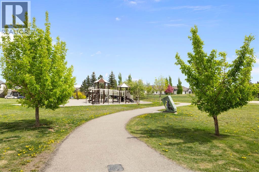107, 117 Copperpond Common Se, Calgary, Alberta  T2Z 5E2 - Photo 28 - A2314769