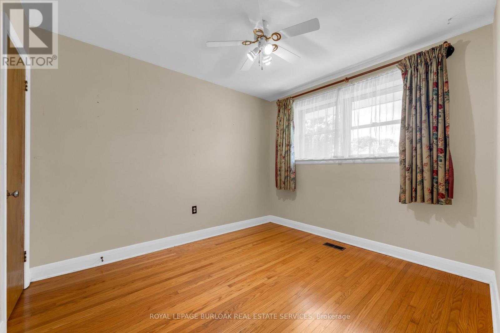 234-236 Pine Cove Road, Burlington, Ontario  L7N 1W2 - Photo 10 - W13211592
