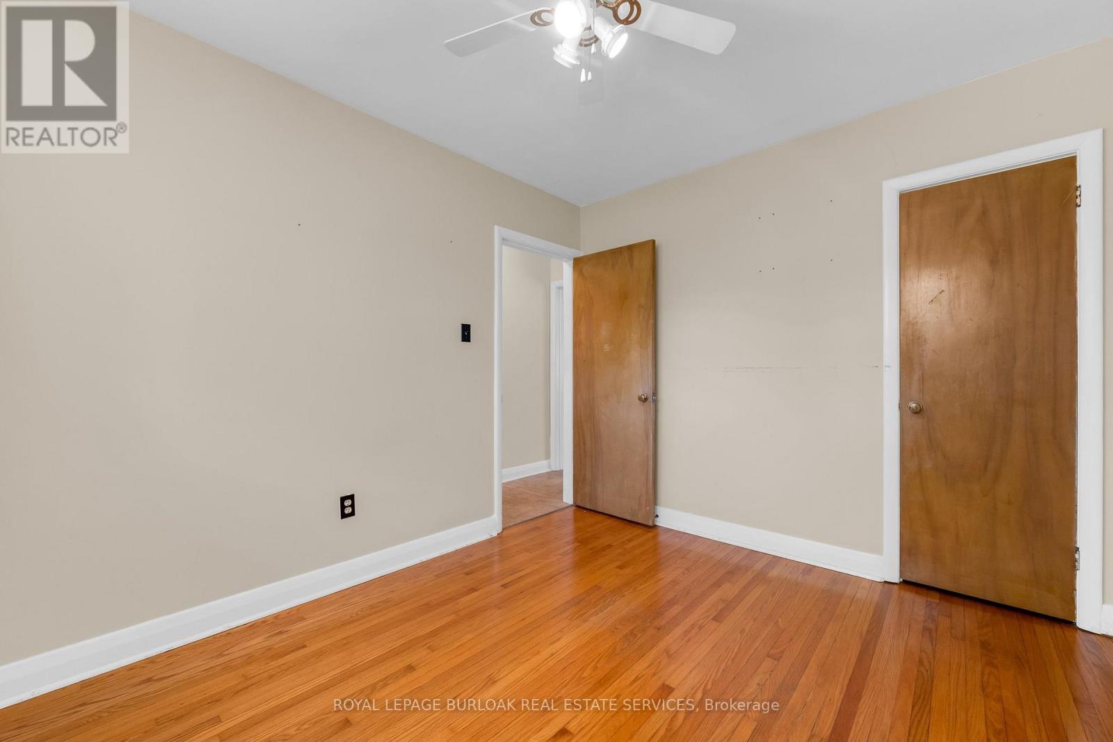 234-236 Pine Cove Road, Burlington, Ontario  L7N 1W2 - Photo 11 - W13211592