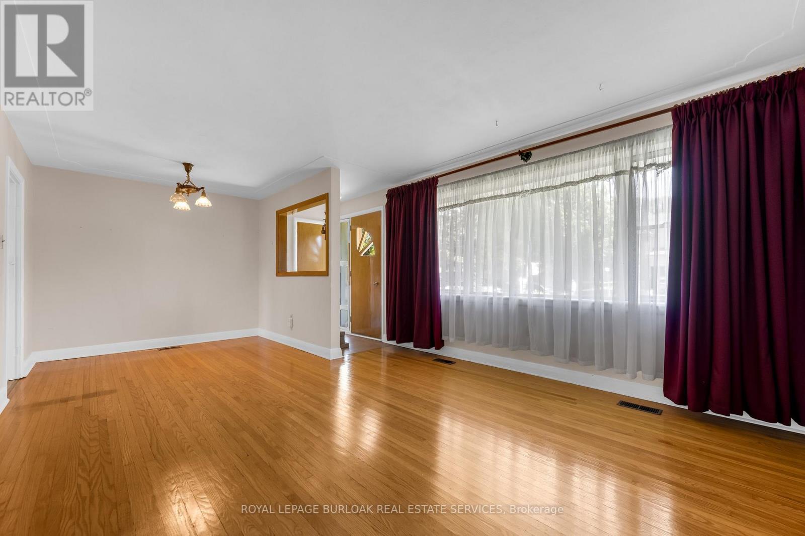 234-236 Pine Cove Road, Burlington, Ontario  L7N 1W2 - Photo 5 - W13211592