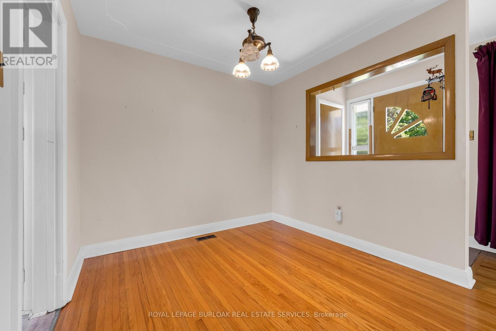 234-236 Pine Cove Road, Burlington, Ontario  L7N 1W2 - Photo 6 - W13211592