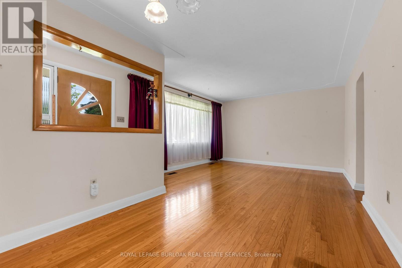 234-236 Pine Cove Road, Burlington, Ontario  L7N 1W2 - Photo 7 - W13211592