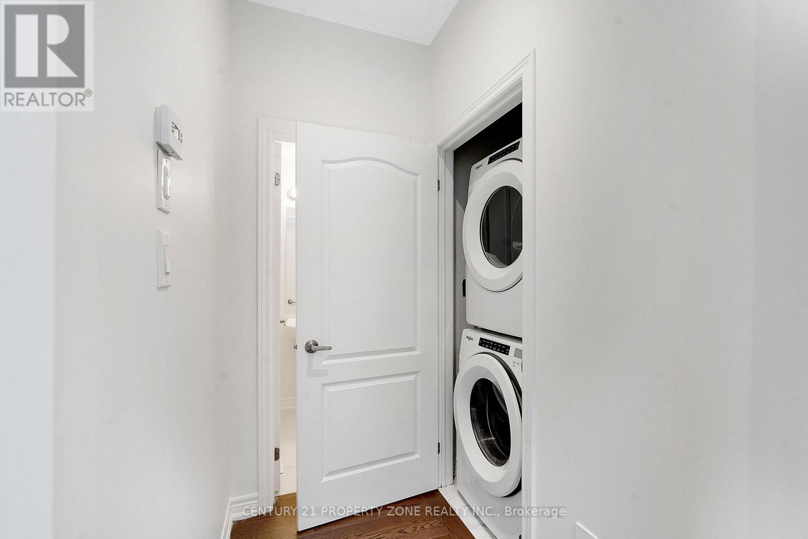 25 Hashmi Place, Brampton, Ontario  L6Y 0H8 - Photo 12 - W13211606