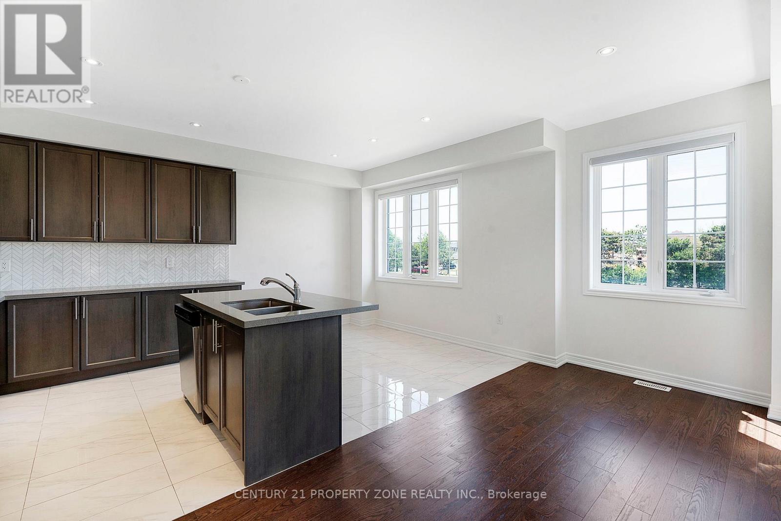 25 Hashmi Place, Brampton, Ontario  L6Y 0H8 - Photo 9 - W13211606