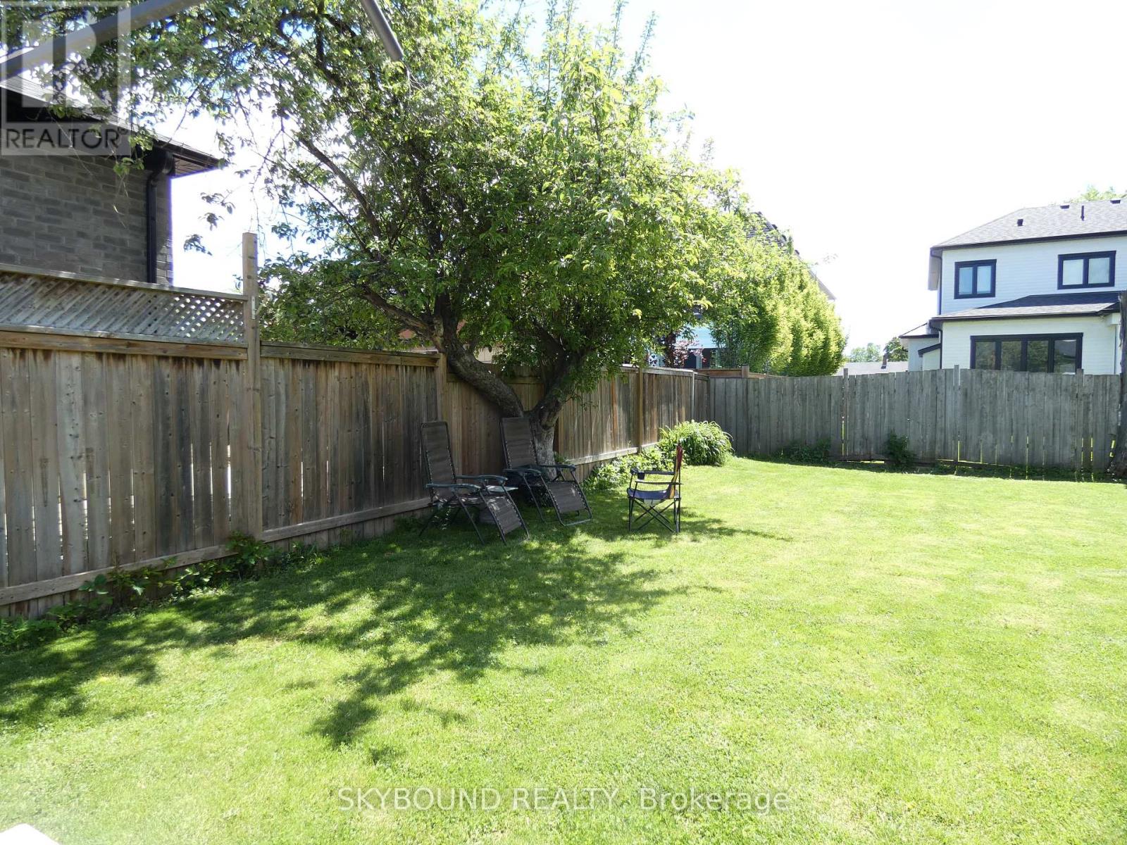 2 - 98 Barton Street, Milton, Ontario  L9T 1C9 - Photo 12 - W13211626
