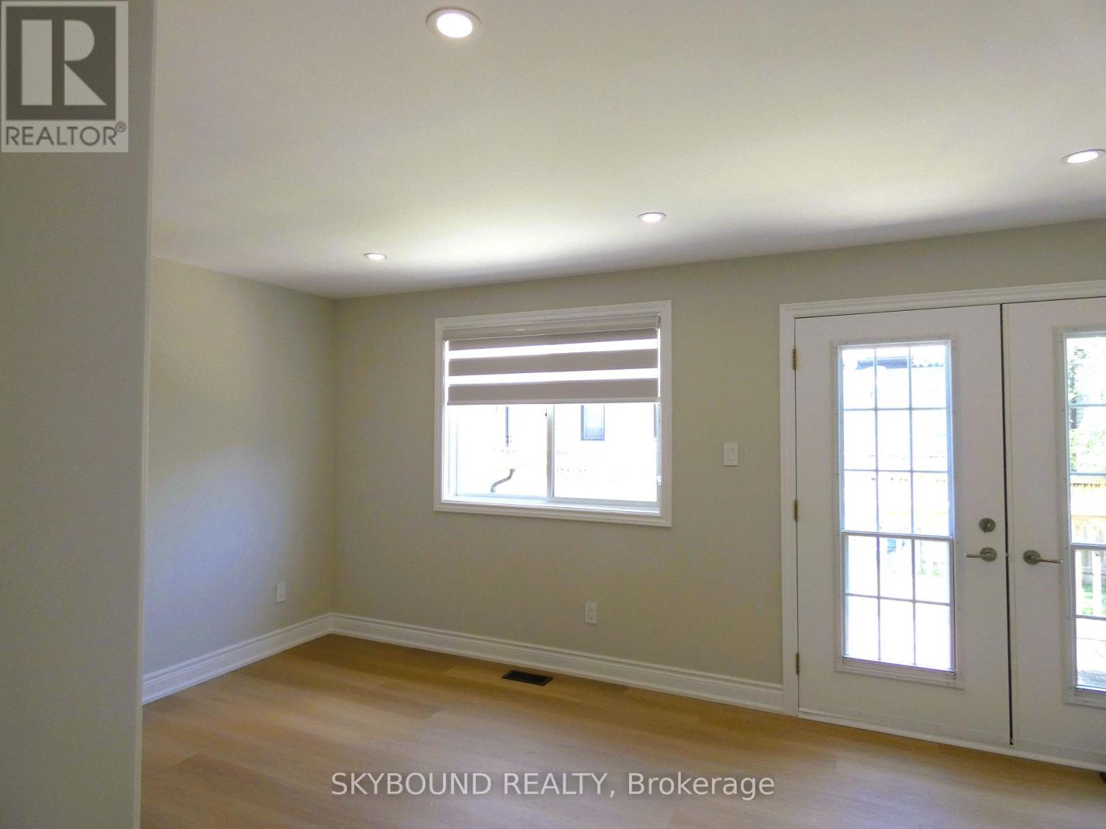 2 - 98 Barton Street, Milton, Ontario  L9T 1C9 - Photo 3 - W13211626