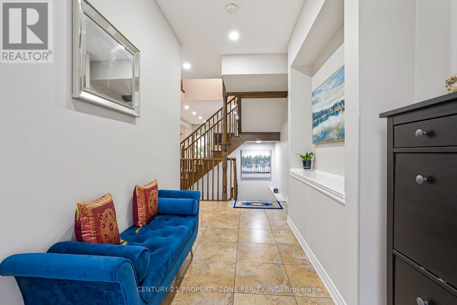 2467 Millstone Drive, Oakville, Ontario  L6M 0H6 - Photo 11 - W13211628
