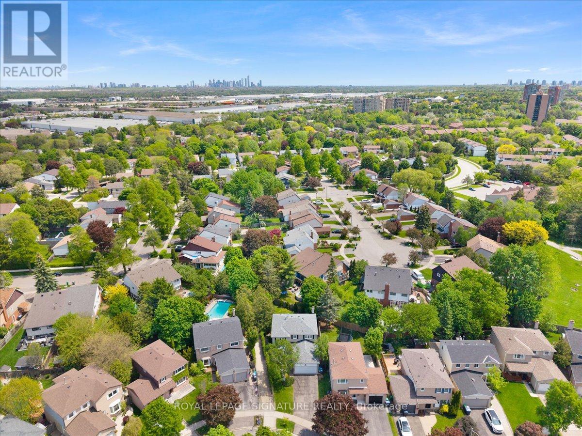 6841 Markwood Place, Mississauga, Ontario  L5N 4K7 - Photo 42 - W13211654
