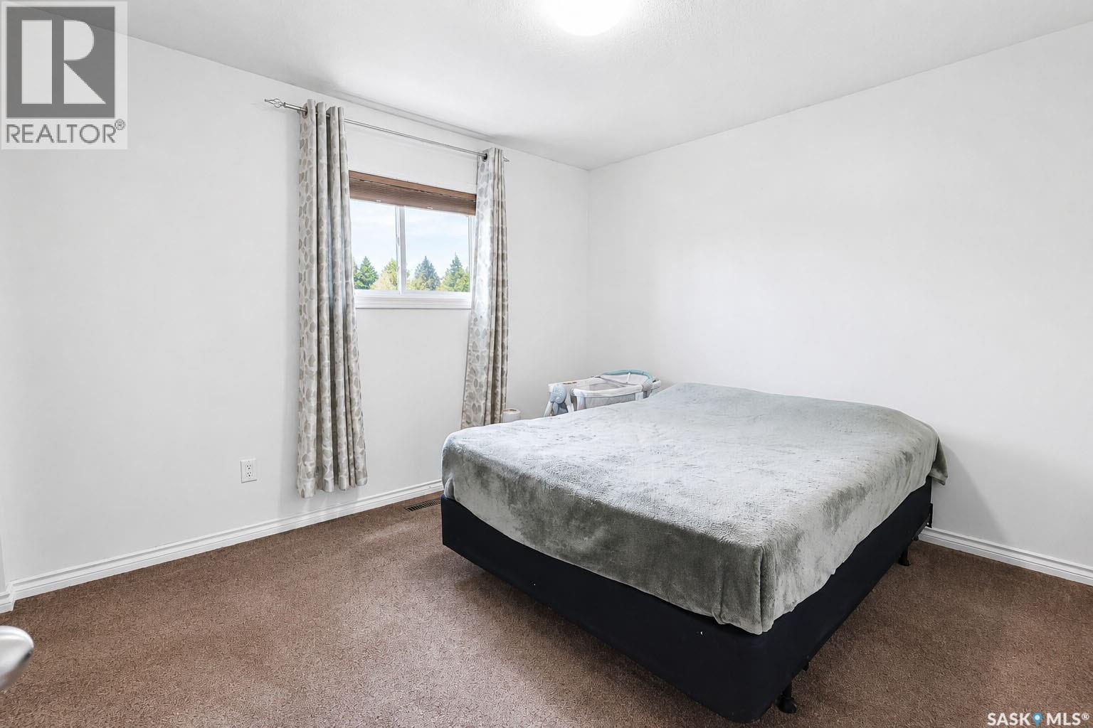 1699 Allbright Crescent, Prince Albert, Saskatchewan  S6V 7C3 - Photo 8 - SK037492