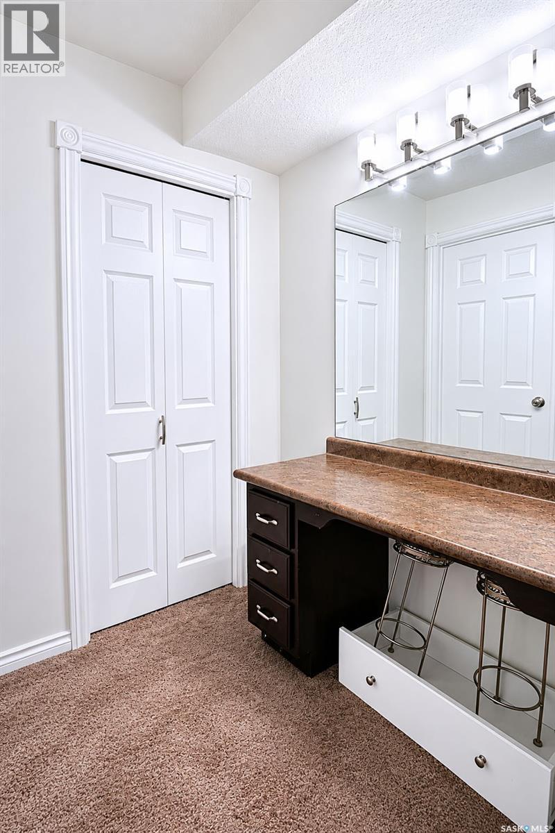 1699 Allbright Crescent, Prince Albert, Saskatchewan  S6V 7C3 - Photo 9 - SK037492