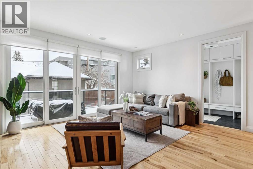 2707 1 Avenue Nw, Calgary, Alberta T2N 0C7 - Photo 3 - A2315571
