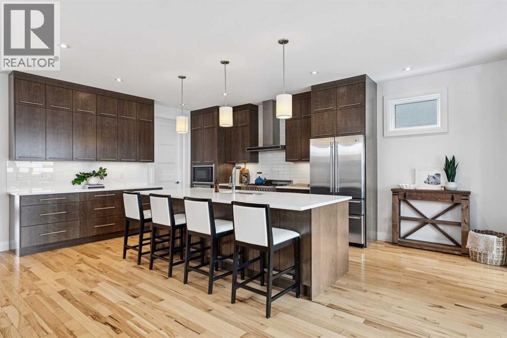 2707 1 Avenue Nw, Calgary, Alberta T2N 0C7 - Photo 2 - A2315571