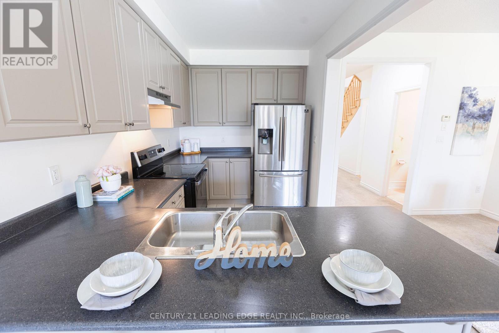 8 Bruton Street, Thorold, Ontario  L2V 0J6 - Photo 6 - X13211598