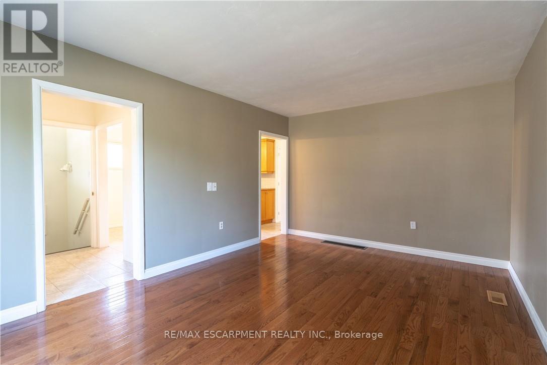 1 - 107 West 33rd Street, Hamilton, Ontario  L9C 5H9 - Photo 11 - X13211602
