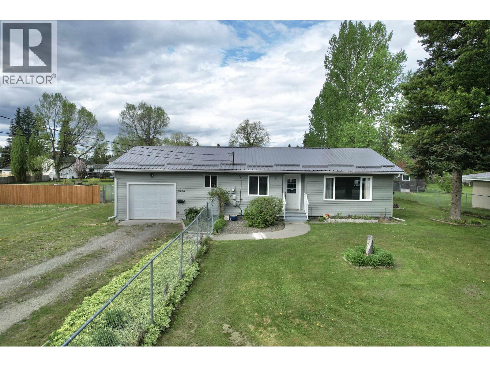 2438 Sing Street, Quesnel, British Columbia  V2J 4P7 - Photo 3 - R3129536
