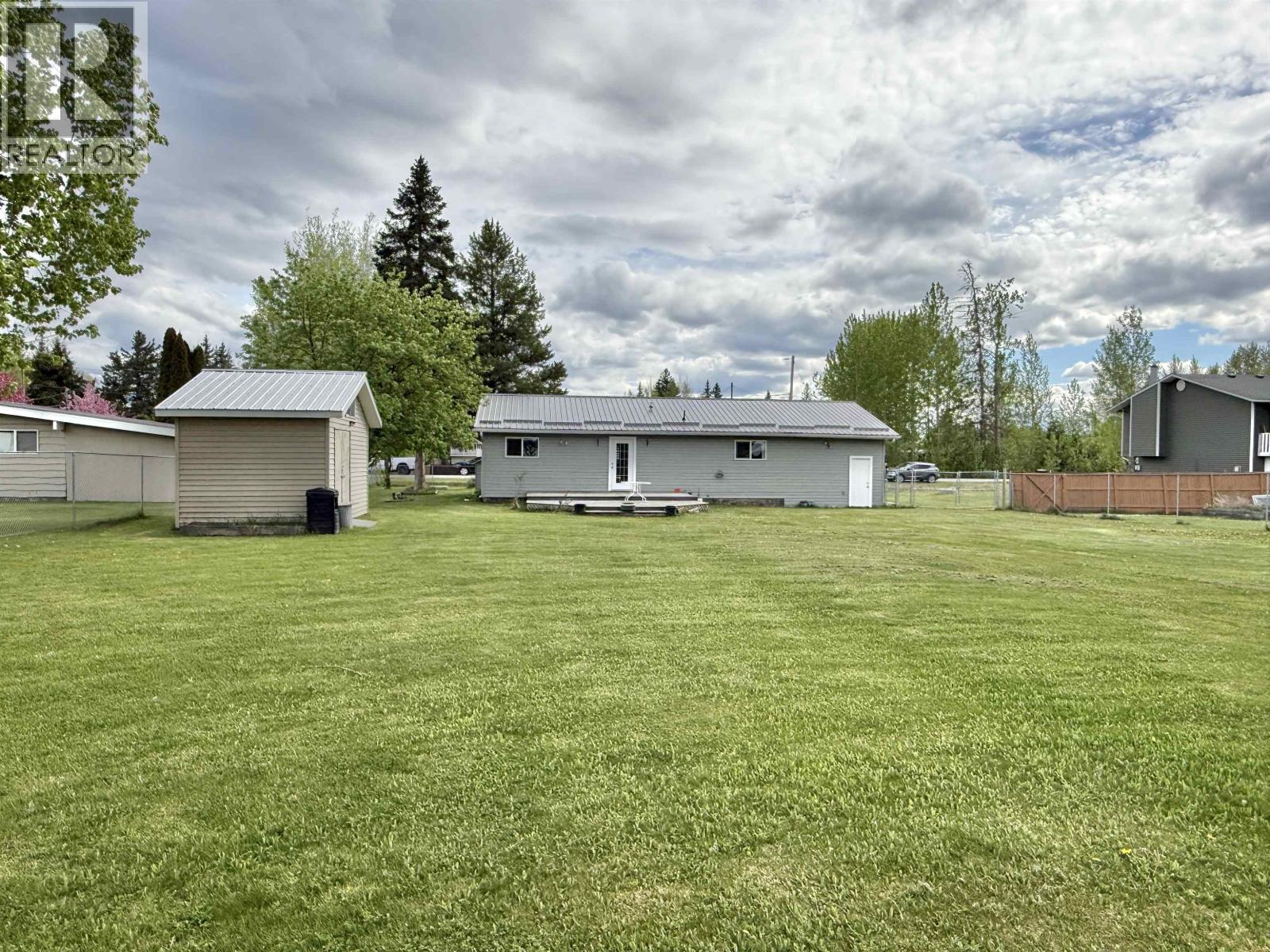 2438 Sing Street, Quesnel, British Columbia  V2J 4P7 - Photo 5 - R3129536