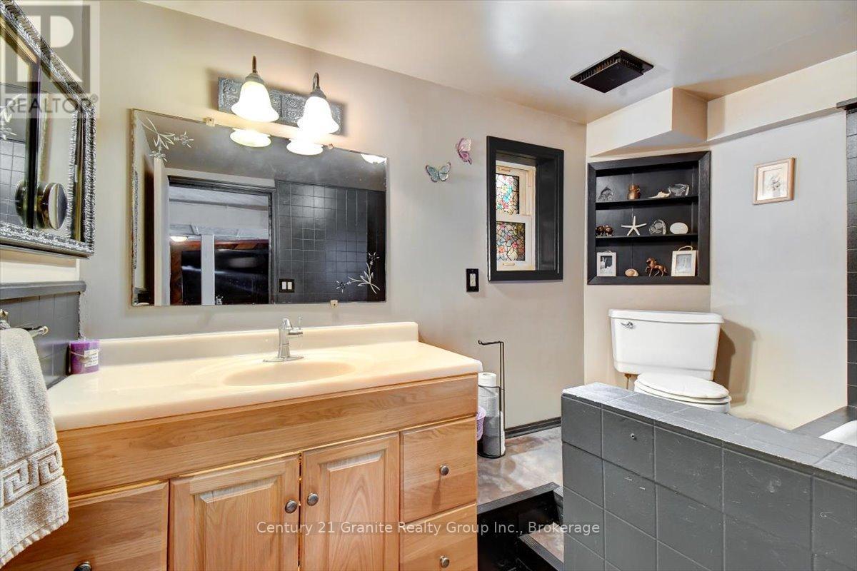 482 Old L'amable Road, Bancroft, Ontario  K0L 1C0 - Photo 14 - X13209048