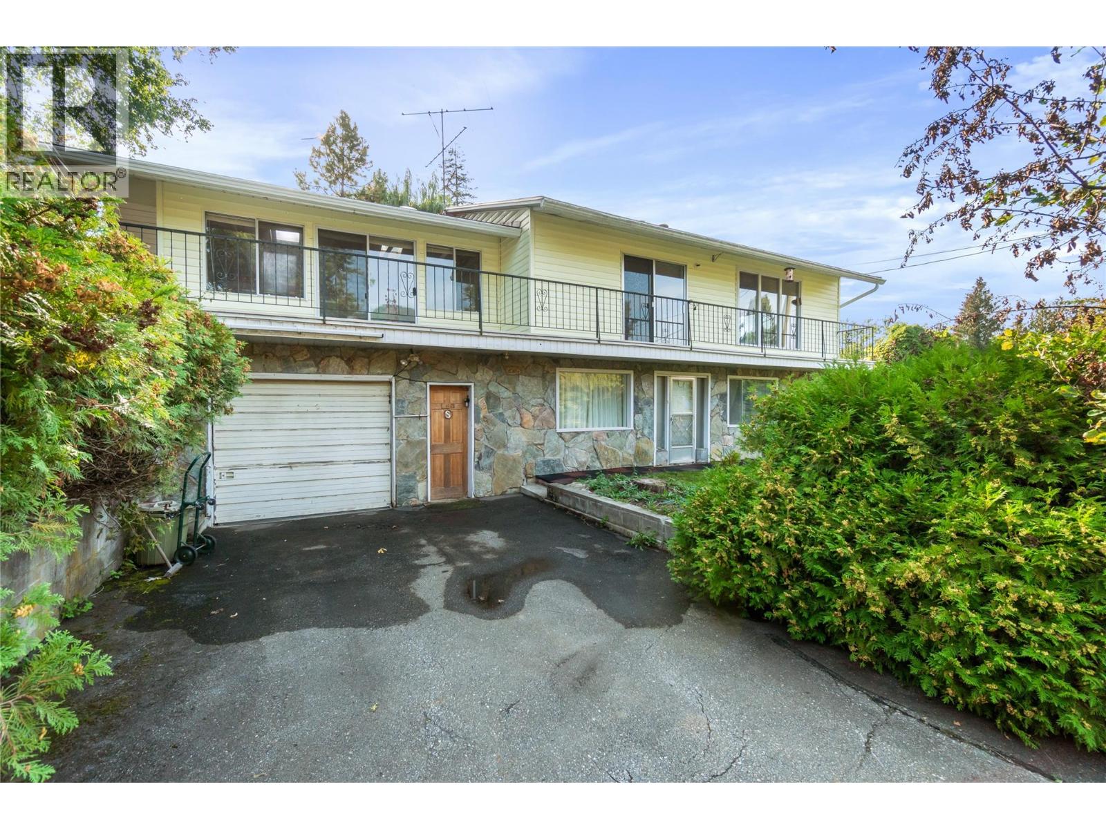 2602 Blind Bay Road, Blind Bay, British Columbia